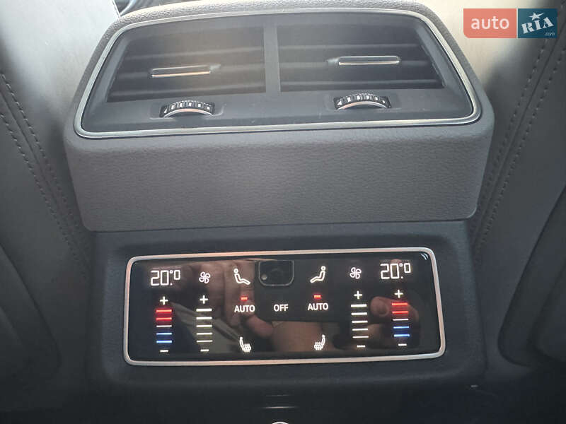 Внедорожник / Кроссовер Audi e-tron 2019 в Тернополе