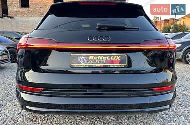 Внедорожник / Кроссовер Audi e-tron 2020 в 