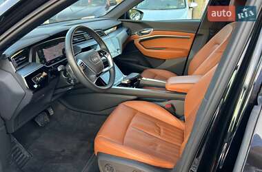 Внедорожник / Кроссовер Audi e-tron 2020 в 