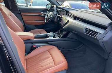 Внедорожник / Кроссовер Audi e-tron 2020 в 