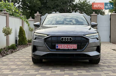 Позашляховик / Кросовер Audi e-tron 2020 в 