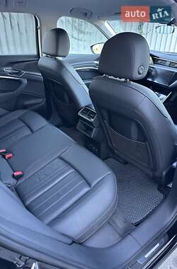 Внедорожник / Кроссовер Audi e-tron 2021 в 