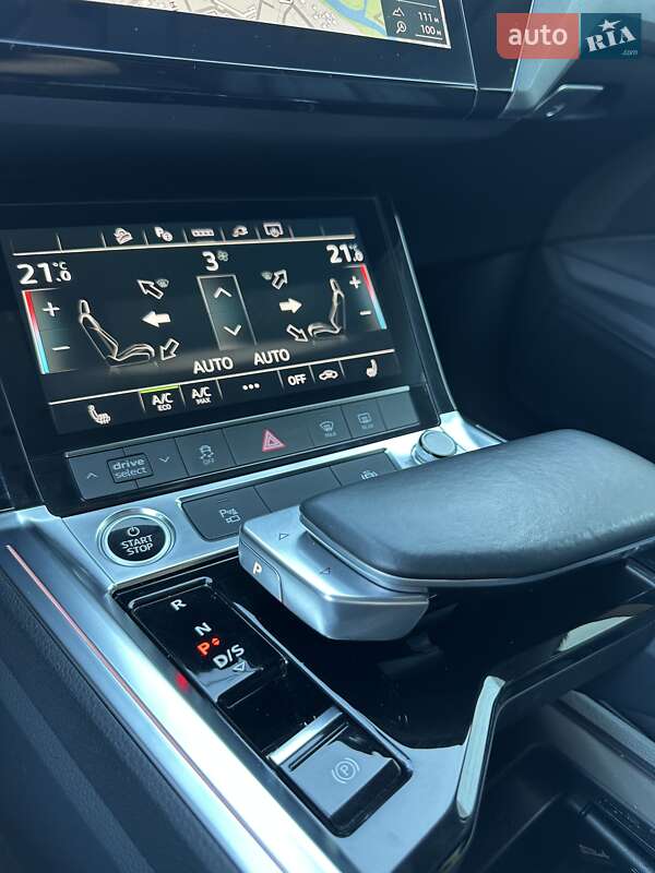 Внедорожник / Кроссовер Audi e-tron 2021 в Киеве фото 40 Внедорожник / Кроссовер Audi e-tron 2021 в Киеве