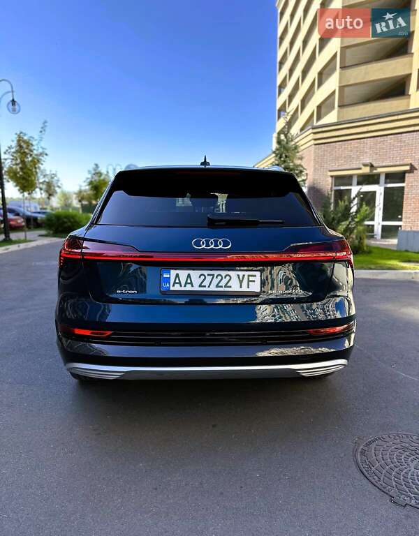Внедорожник / Кроссовер Audi e-tron 2018 в Киеве
