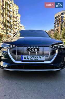 Внедорожник / Кроссовер Audi e-tron 2018 в 