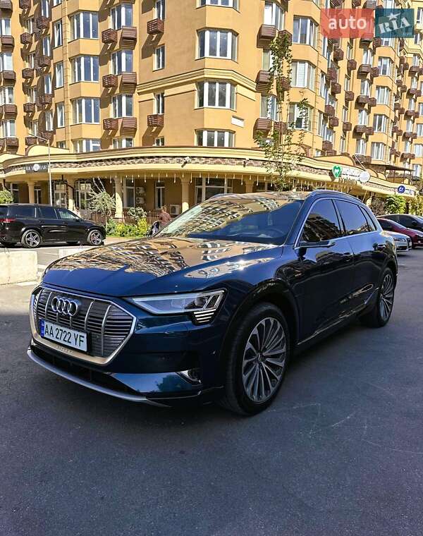 Внедорожник / Кроссовер Audi e-tron 2018 в Киеве