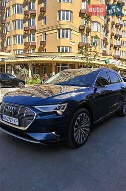 Внедорожник / Кроссовер Audi e-tron 2018 в 