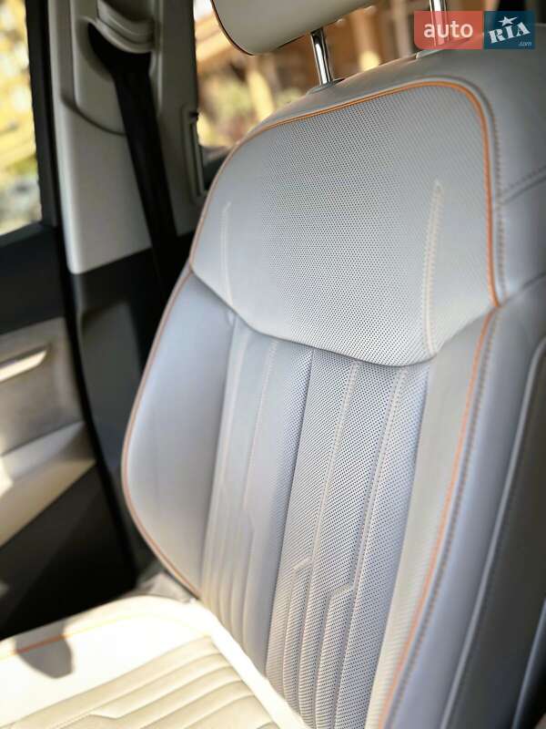 Внедорожник / Кроссовер Audi e-tron 2018 в Киеве