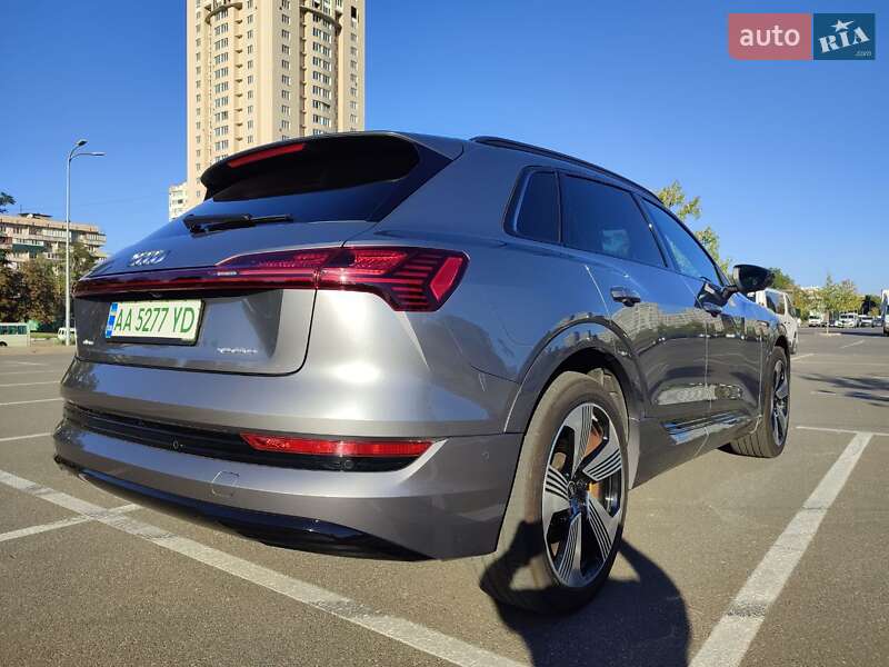 Внедорожник / Кроссовер Audi e-tron 2021 в Киеве фото 15 Внедорожник / Кроссовер Audi e-tron 2021 в Киеве