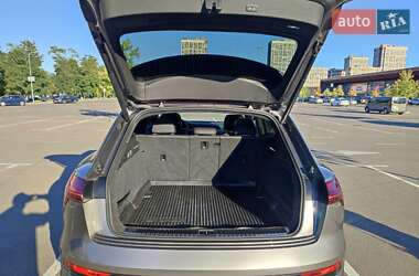 Внедорожник / Кроссовер Audi e-tron 2021 в 