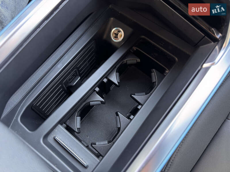 Внедорожник / Кроссовер Audi e-tron 2019 в Киеве