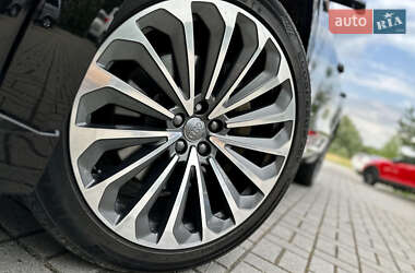 Внедорожник / Кроссовер Audi e-tron 2019 в 