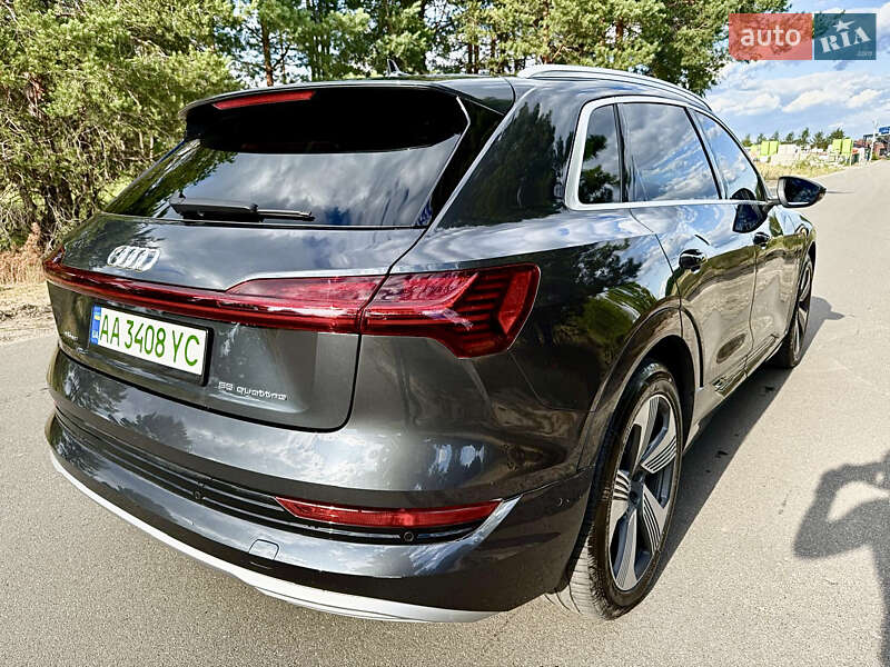 Внедорожник / Кроссовер Audi e-tron 2019 в Киеве
