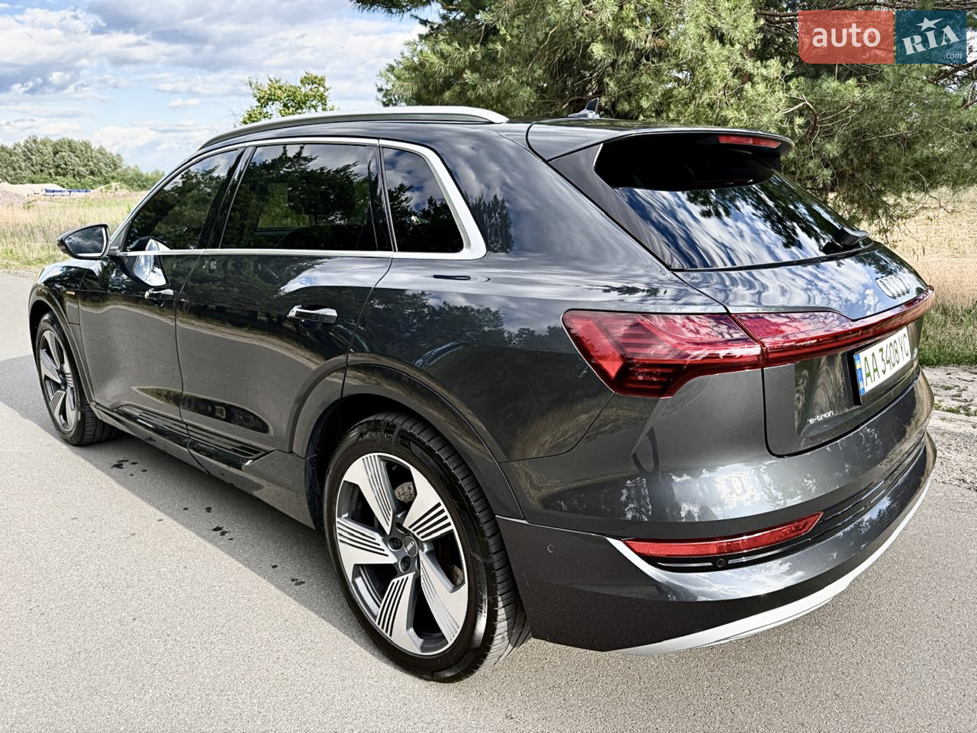 2019 Audi e-tron - мініатюра 5
