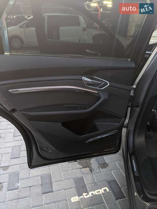 Внедорожник / Кроссовер Audi e-tron 2020 в Шепетовке фото 15 Внедорожник / Кроссовер Audi e-tron 2020 в Шепетовке