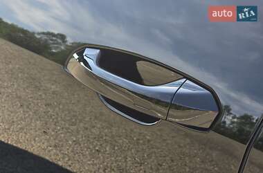Внедорожник / Кроссовер Audi e-tron 2021 в 
