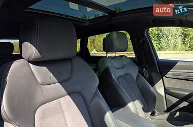 Внедорожник / Кроссовер Audi e-tron 2021 в 