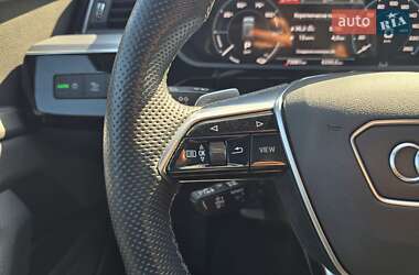 Внедорожник / Кроссовер Audi e-tron 2021 в 