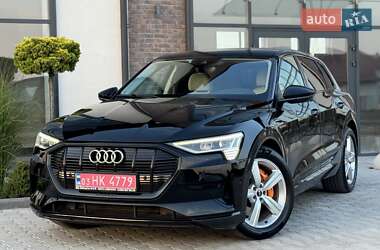 Внедорожник / Кроссовер Audi e-tron 2021 в 