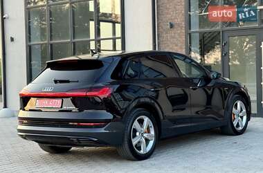 Внедорожник / Кроссовер Audi e-tron 2021 в 