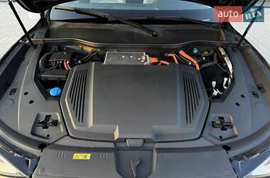 Внедорожник / Кроссовер Audi e-tron 2021 в 