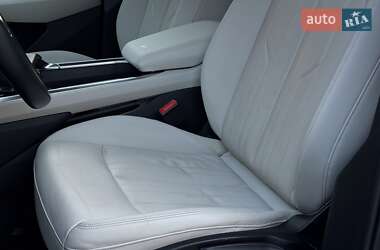 Внедорожник / Кроссовер Audi e-tron 2021 в 