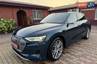 Внедорожник / Кроссовер Audi e-tron 2020 в 