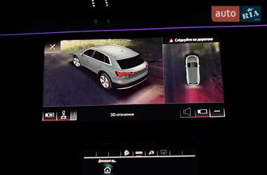 Позашляховик / Кросовер Audi e-tron 2022 в 