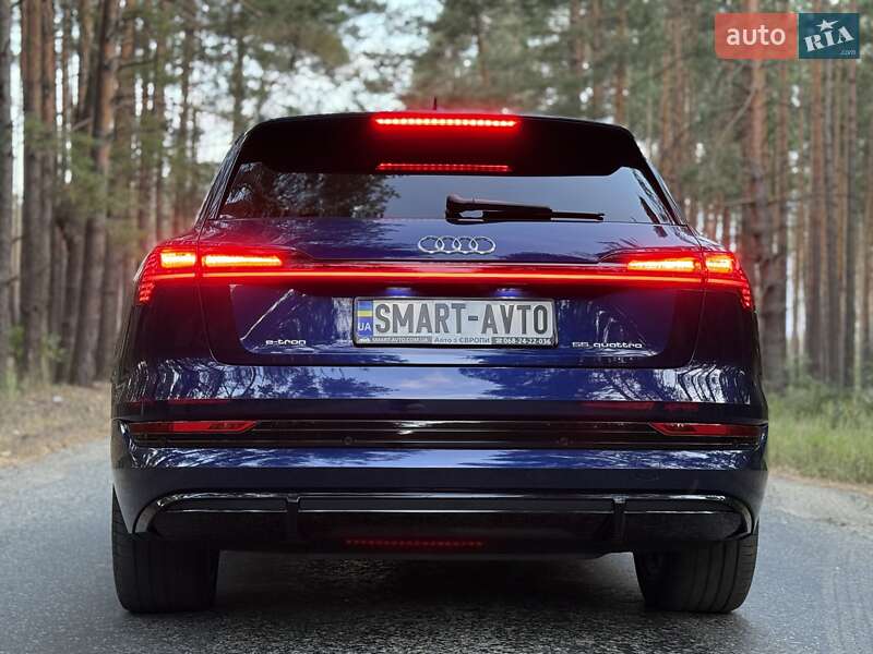 Внедорожник / Кроссовер Audi e-tron 2022 в Киеве
