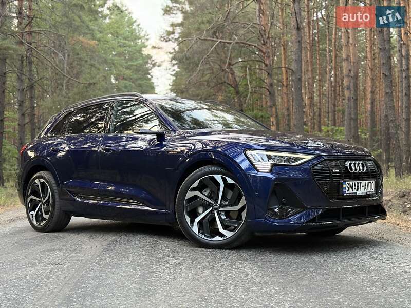 Внедорожник / Кроссовер Audi e-tron 2022 в Киеве