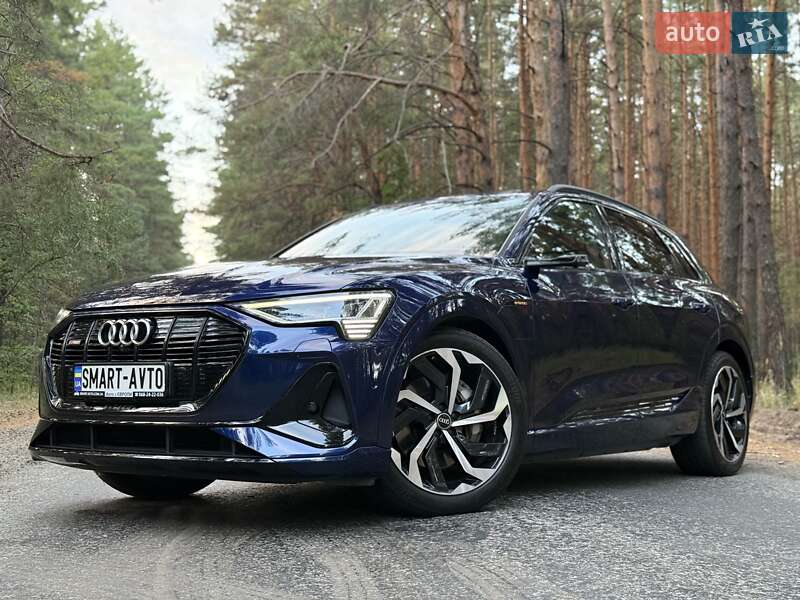 Внедорожник / Кроссовер Audi e-tron 2022 в Киеве