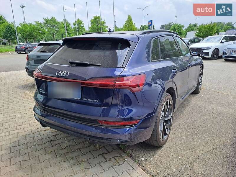 Внедорожник / Кроссовер Audi e-tron 2022 в Киеве