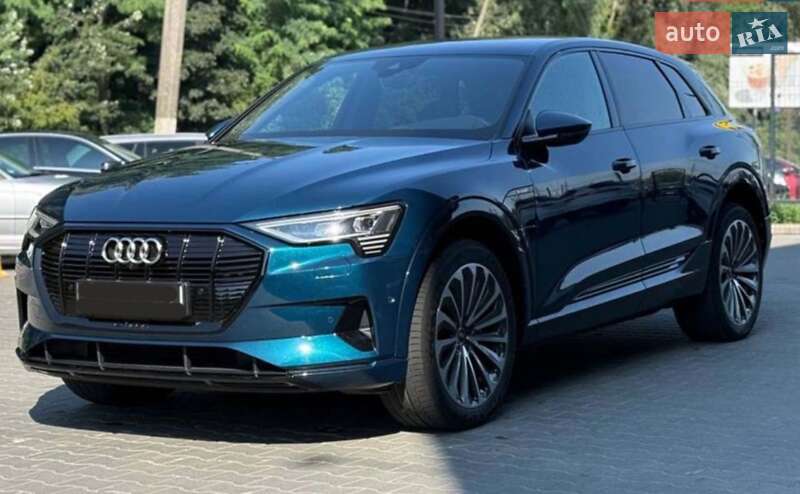 Позашляховик / Кросовер Audi e-tron 2021 в Чернівцях