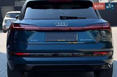 Внедорожник / Кроссовер Audi e-tron 2021 в 