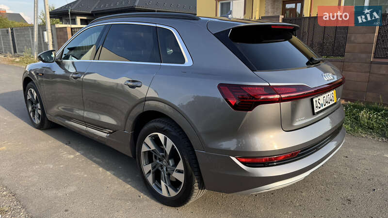 Внедорожник / Кроссовер Audi e-tron 2019 в Ужгороде