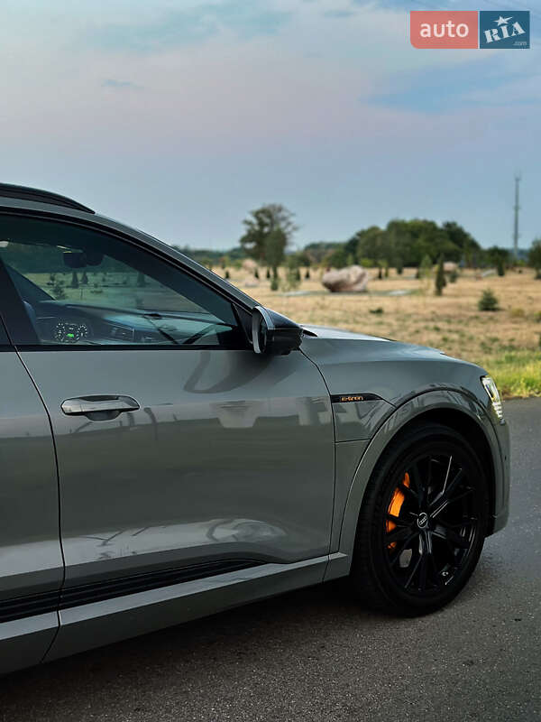 Внедорожник / Кроссовер Audi e-tron 2022 в Лубнах