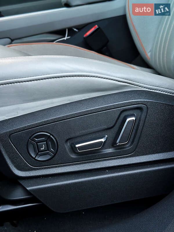 Внедорожник / Кроссовер Audi e-tron 2022 в Лубнах