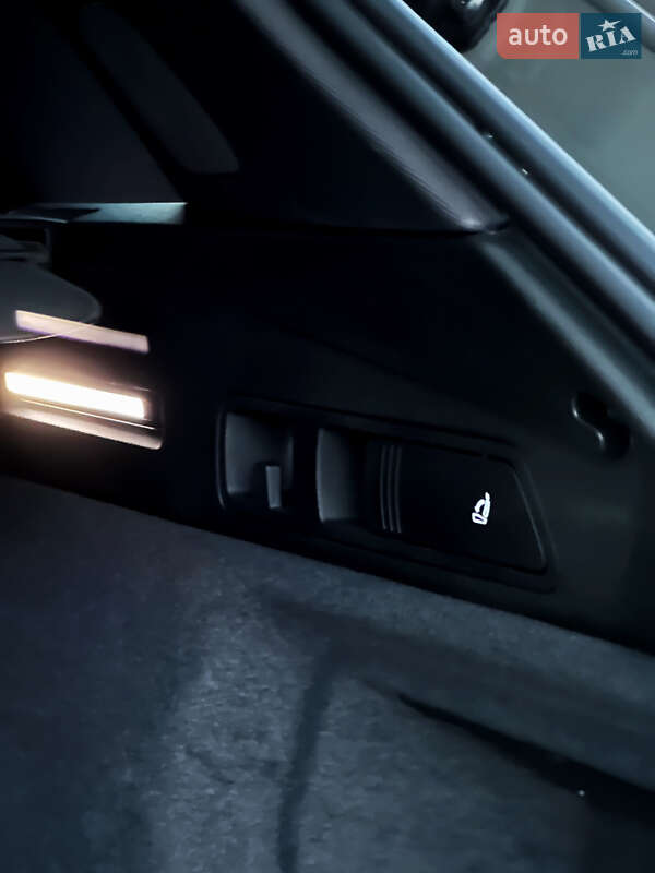 Внедорожник / Кроссовер Audi e-tron 2022 в Лубнах