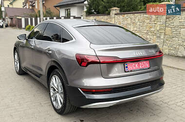 Внедорожник / Кроссовер Audi e-tron 2023 в 