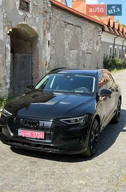 Внедорожник / Кроссовер Audi e-tron 2019 в 