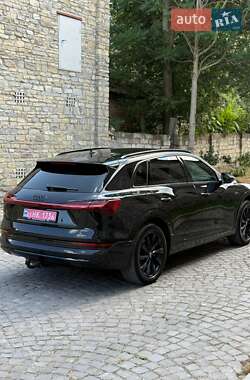 Внедорожник / Кроссовер Audi e-tron 2019 в 