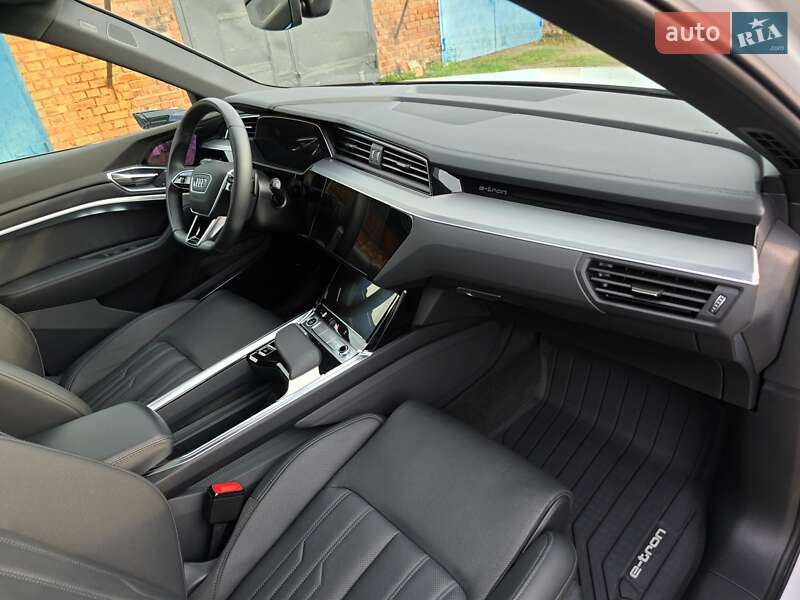 Внедорожник / Кроссовер Audi e-tron 2022 в Житомире