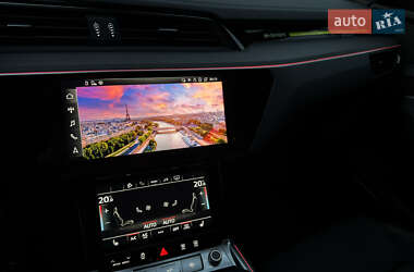 Внедорожник / Кроссовер Audi e-tron 2023 в 