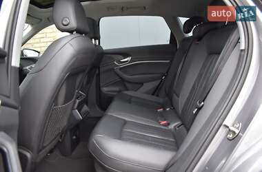 Внедорожник / Кроссовер Audi e-tron 2019 в 