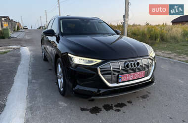 Внедорожник / Кроссовер Audi e-tron 2019 в 