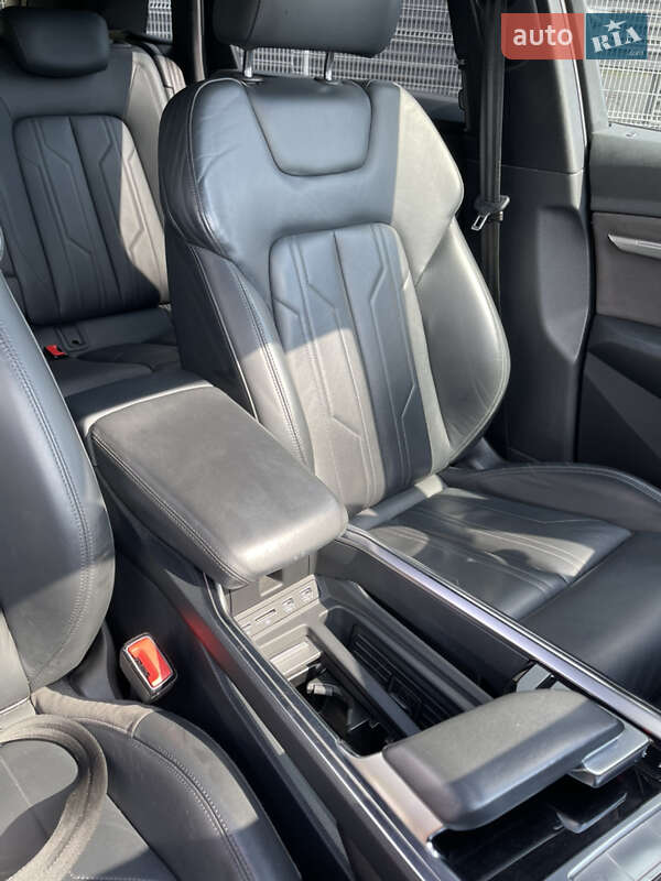 Внедорожник / Кроссовер Audi e-tron 2019 в Львове