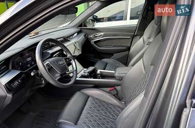 Позашляховик / Кросовер Audi e-tron 2021 в 