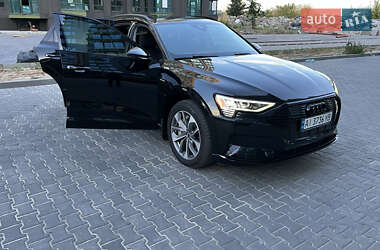Внедорожник / Кроссовер Audi e-tron 2020 в 