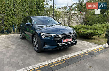 Позашляховик / Кросовер Audi e-tron 2022 в Києві