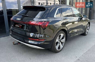 Позашляховик / Кросовер Audi e-tron 2020 в 